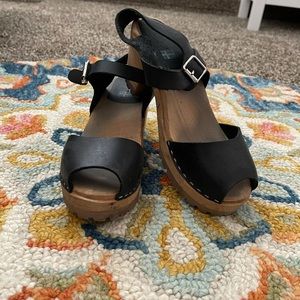 MIA clog sandals